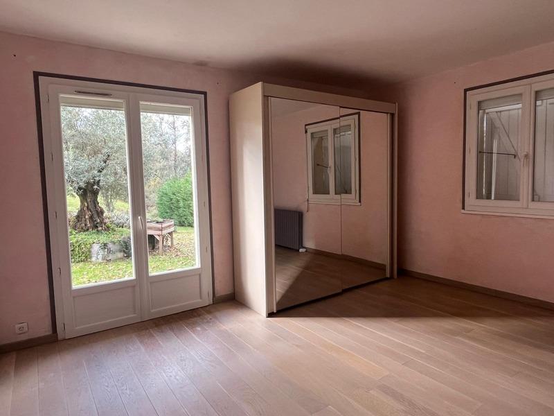 Propriété - 274 m² - 8 pièces