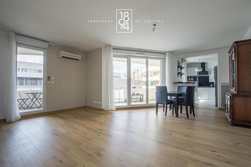 Appartement - 77 m² - 4 pièces