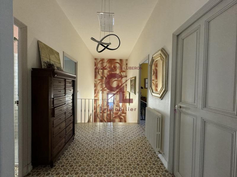 Maison - 178 m² - 6 pièces