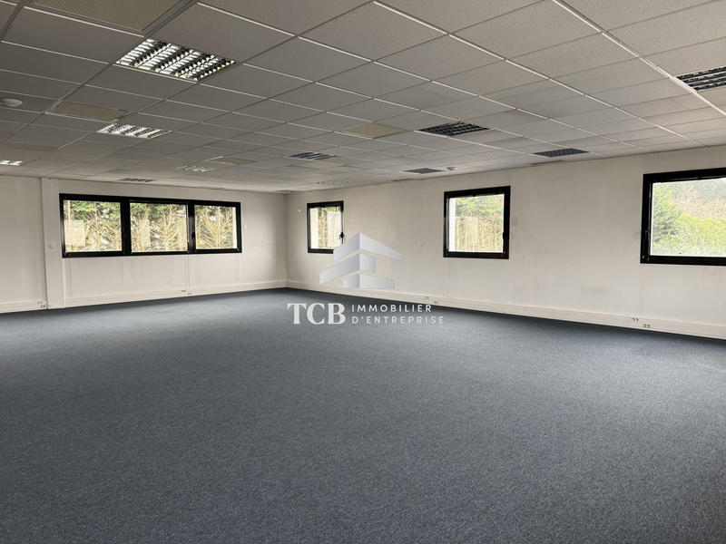 Bureau - 166 m²