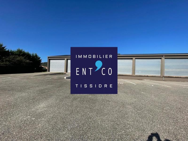 Entrepôt - 1 680 m²