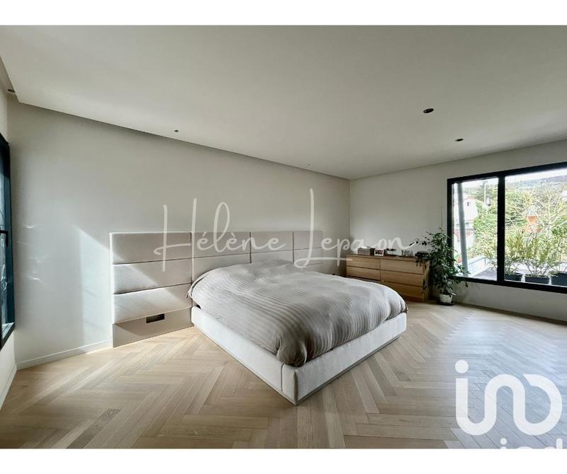 Maison de maîtres - 234 m² - 8 pièces