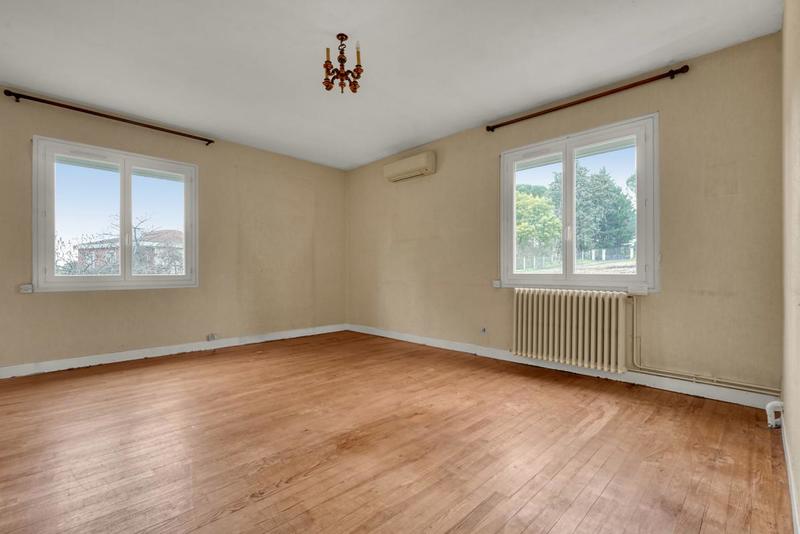 Maison - 235 m² - 7 pièces