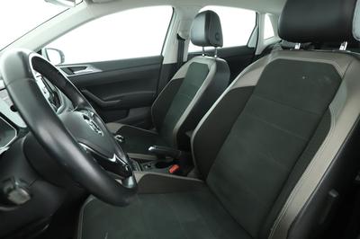Volkswagen Polo 1.0 Tsi Carat 95 ch