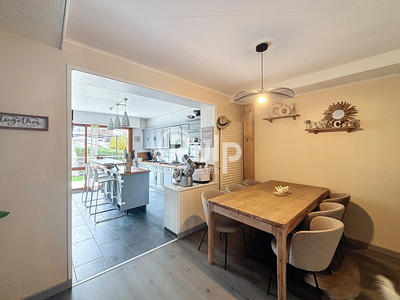 Maison - 90 m² - 5 pièces