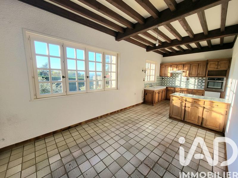 Maison - 250 m² - 8 pièces