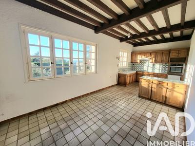 Maison - 250 m² - 8 pièces