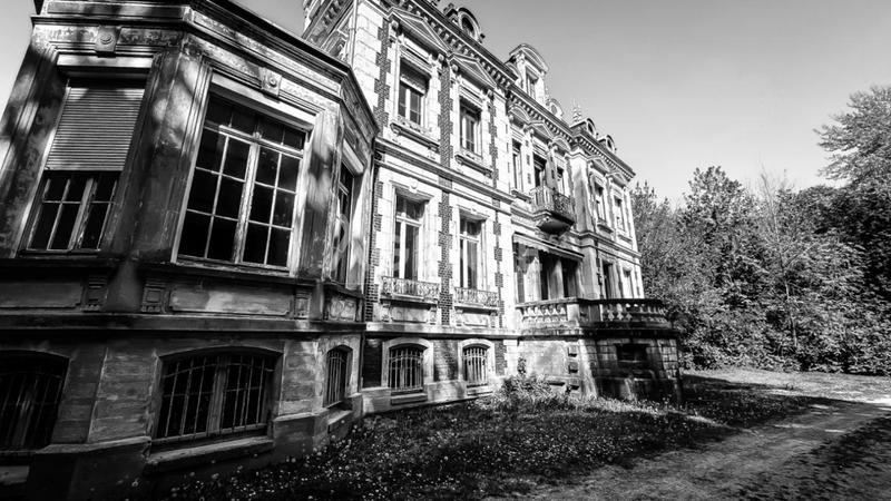 Château - 550 m² - 17 pièces