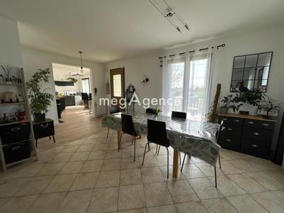 Maison - 135 m² - 5 pièces