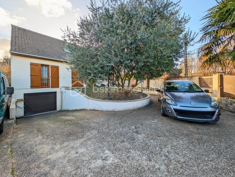 Maison - 147 m² - 8 pièces