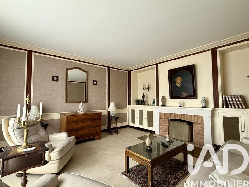 Maison - 230 m² - 6 pièces