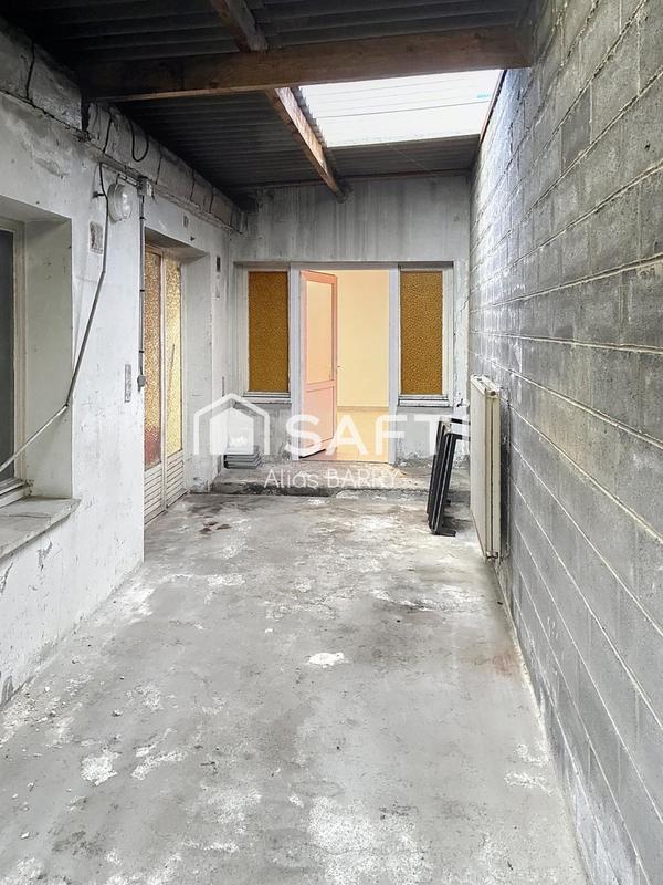 Local commercial - 161 m² - 5 pièces