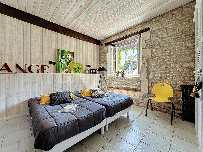 Demeure - 140 m² - 5 pièces