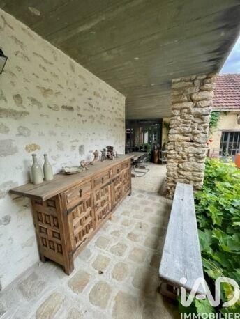 Maison - 259 m² - 9 pièces