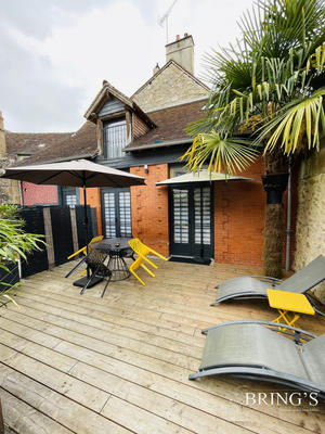 Maison - 309 m² - 12 pièces