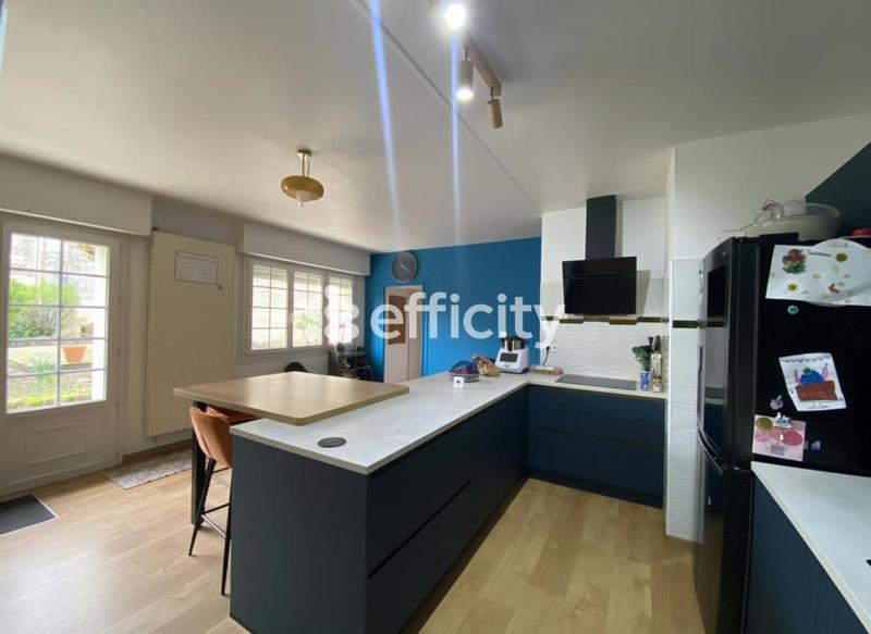 Maison - 161 m² - 6 pièces