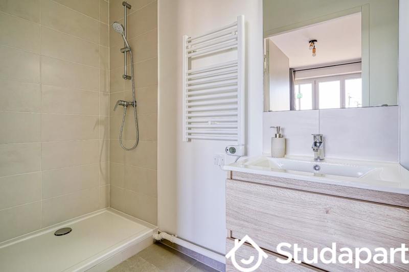 Chambre - 14 m² - 1 pièce