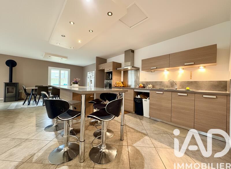 Maison - 152 m² - 6 pièces