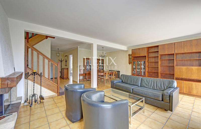 Maison - 141 m² - 7 pièces