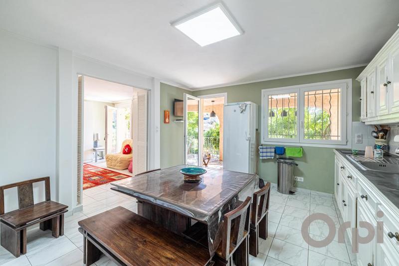 Villa - 190 m² - 6 pièces