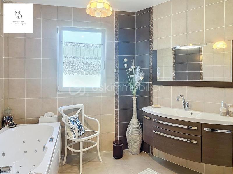 Maison d'architecte - 178 m² - 8 pièces