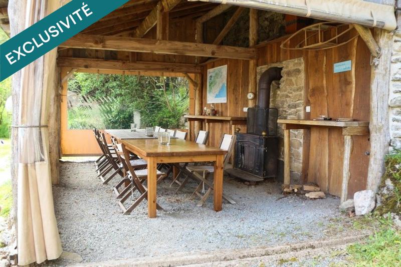 Maison - 207 m² - 9 pièces