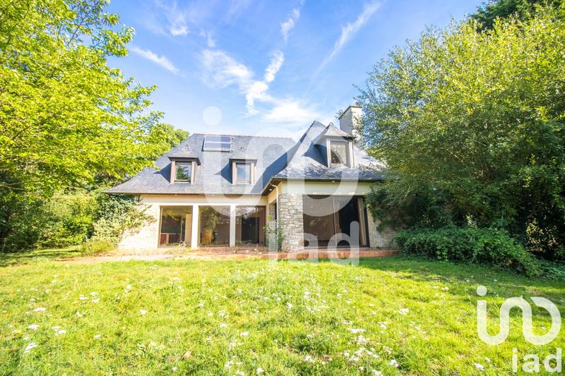 Maison - 208 m² - 8 pièces