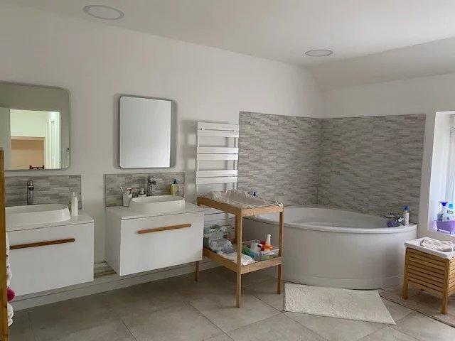 Maison de village - 208 m² - 8 pièces