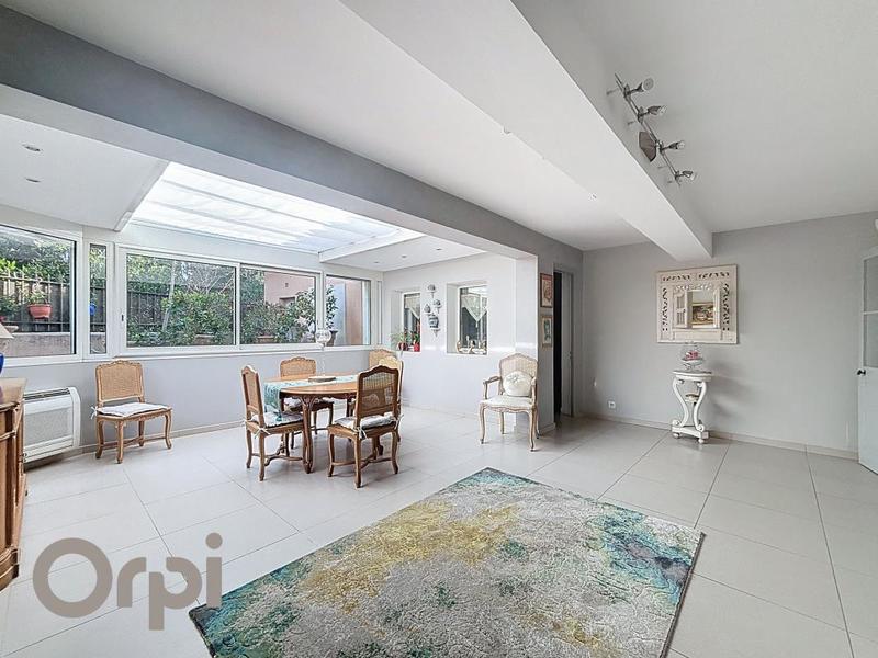 Maison - 189 m² - 6 pièces