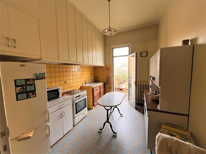Maison - 554 m² - 7 pièces