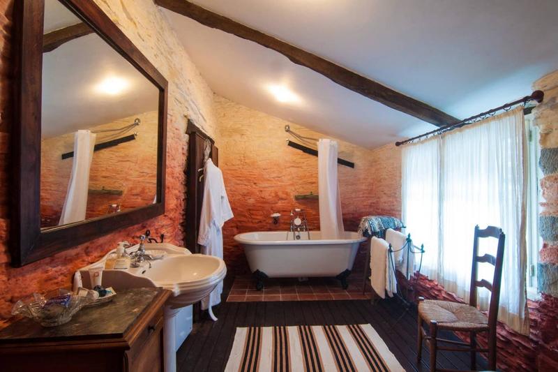 Propriété - 500 m² - 16 pièces