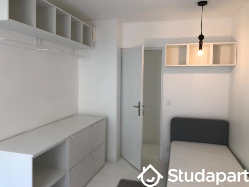 Chambre - 14 m² - 1 pièce