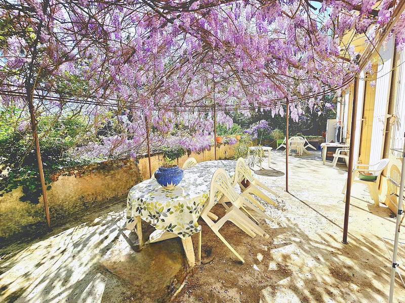 Maison - 302 m² - 8 pièces