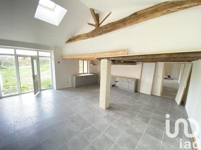 Maison - 250 m² - 6 pièces