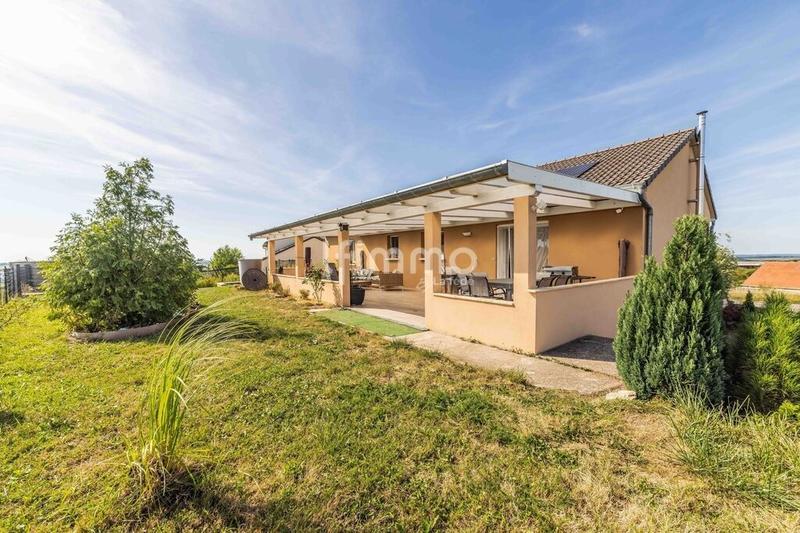 Maison - 106 m² - 5 pièces