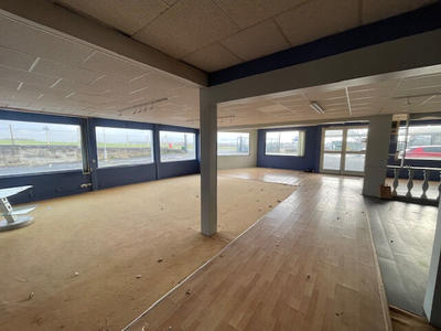Local commercial - 1 000 m²