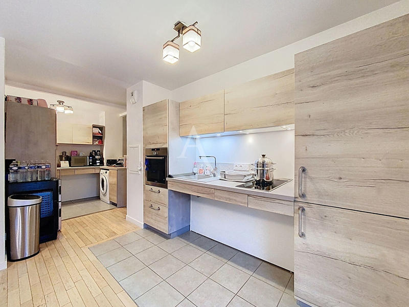 Appartement - 76 m² - 4 pièces