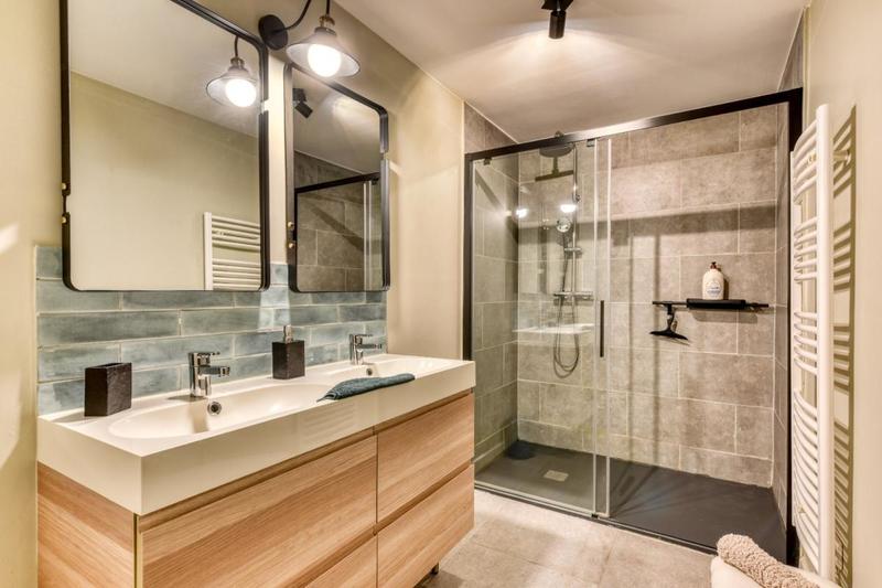 Maison - 201 m² - 7 pièces