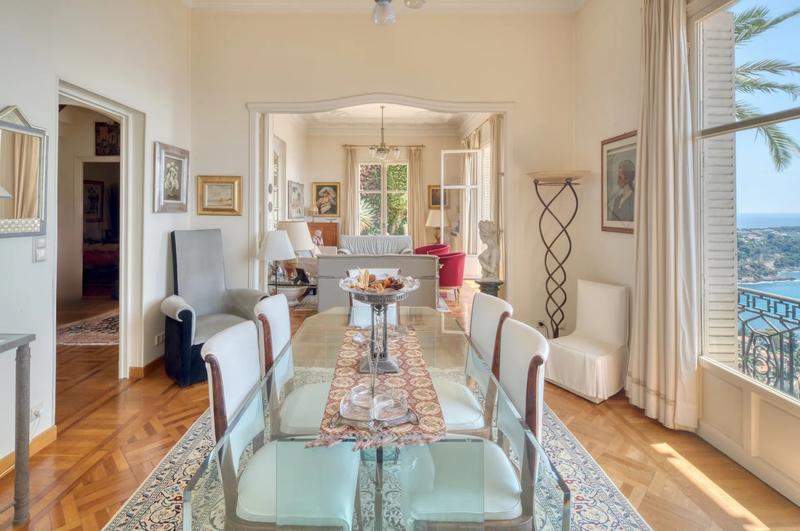 Villa - 283 m² - 7 pièces