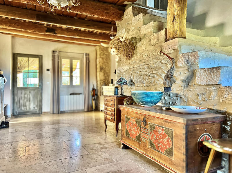 Mas - 362 m² - 8 pièces