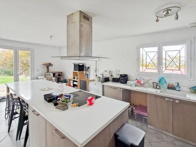 Maison - 104 m² - 4 pièces