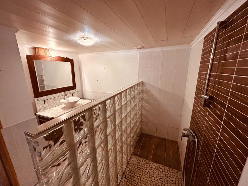 Maison - 253 m² - 7 pièces