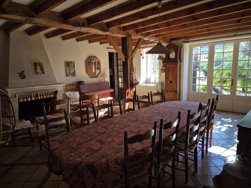 Corps de ferme - 340 m² - 16 pièces