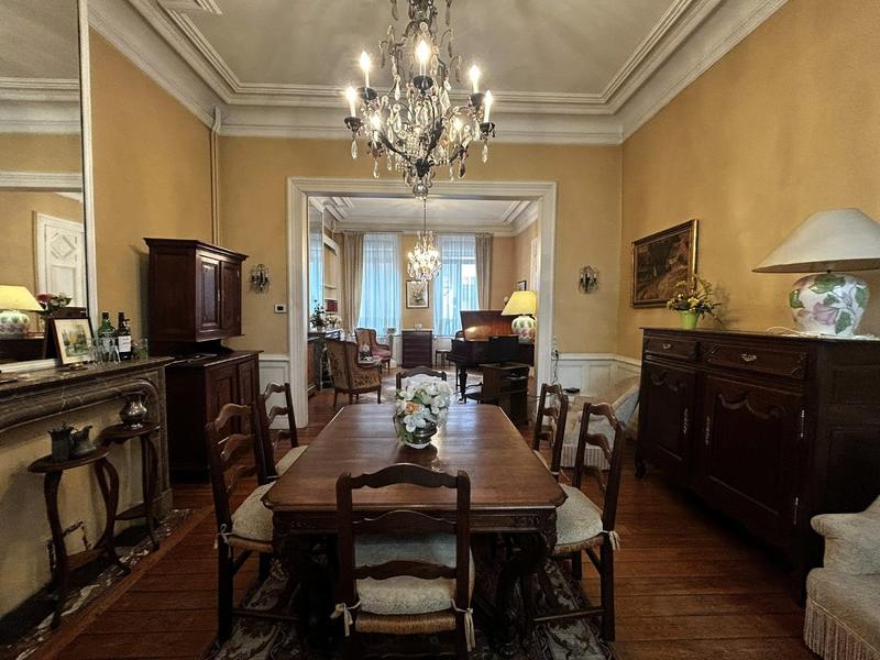 Maison bourgeoise - 230 m² - 10 pièces