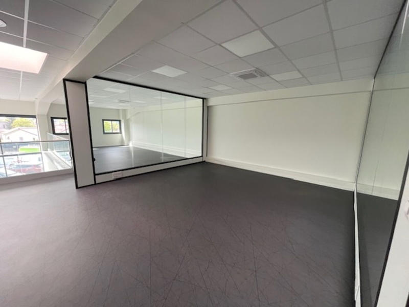 Local d'activité / Entrepôt - 660 m²