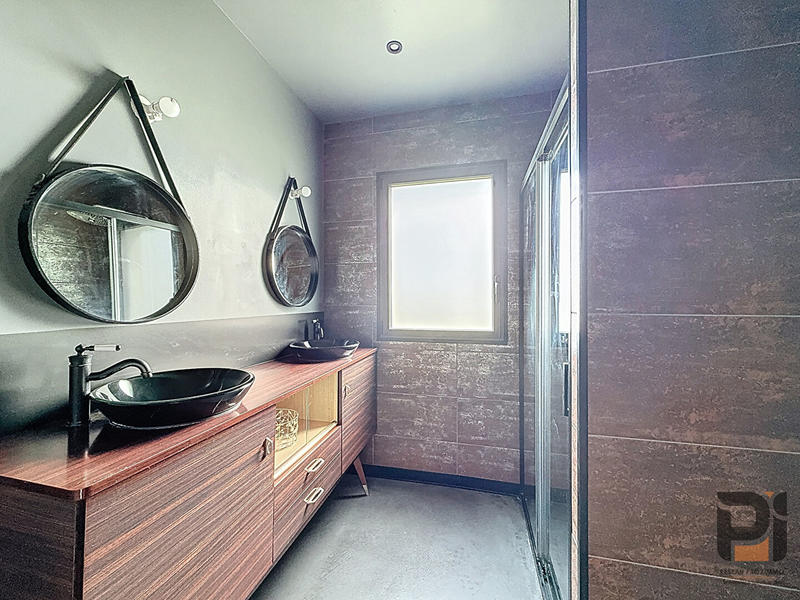 Maison - 145 m² - 5 pièces