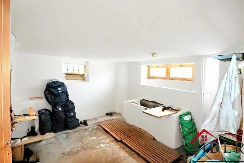 Maison - 277 m² - 10 pièces