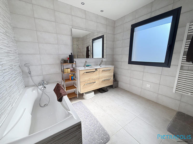 Villa - 147 m² - 5 pièces