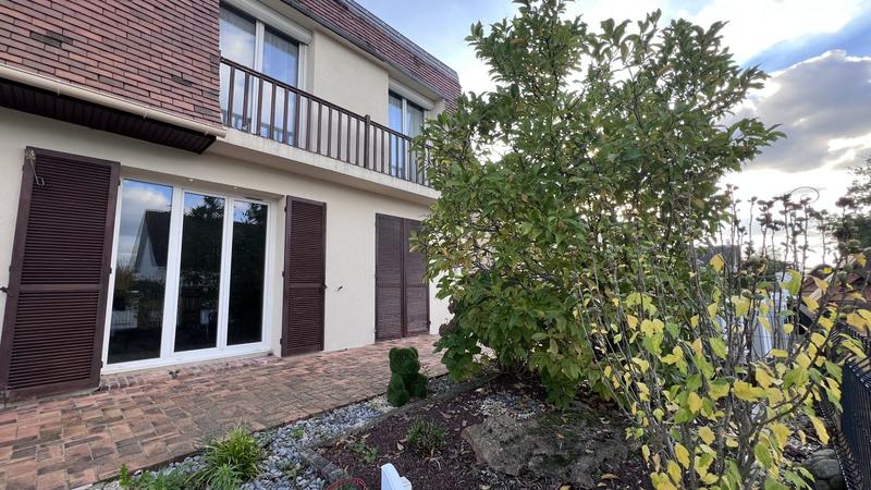 Maison - 148 m² - 8 pièces