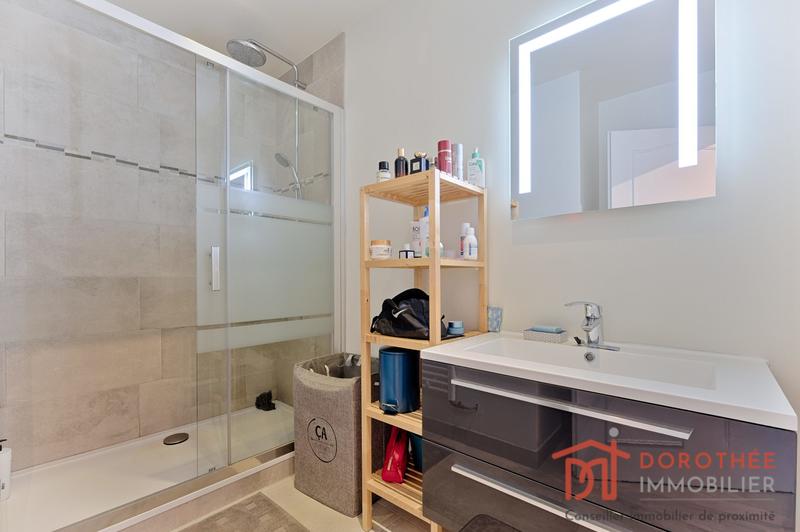 Maison - 227 m² - 8 pièces